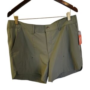 NWT The American Outdoorsman Women's Performance Shorts Size XL Sage Green